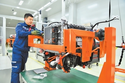 加“力”生產(chǎn) 向“質(zhì)”而行 全省“萬人助萬企”活動中的“焦作實(shí)踐”——以普通機(jī)械設(shè)備安裝服務(wù)為例